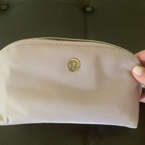 Lululemon small makeup bag